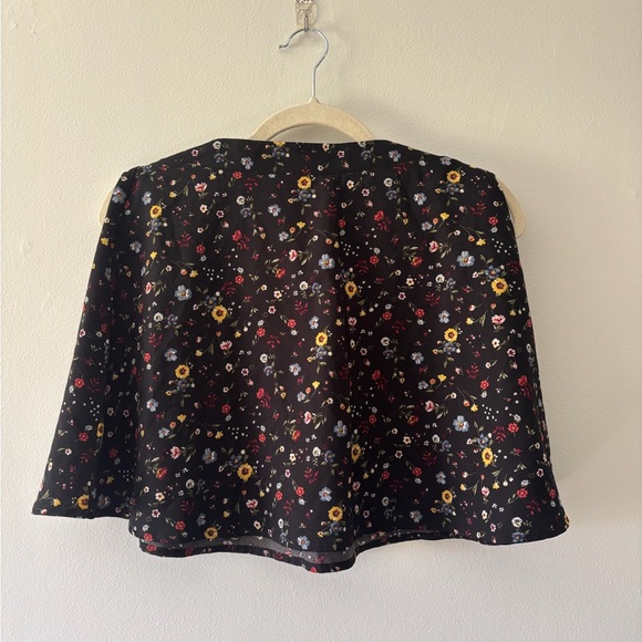 Ivy + Main Dresses & Skirts - Black Floral Mini Skirt with Yellow & Red Blooms